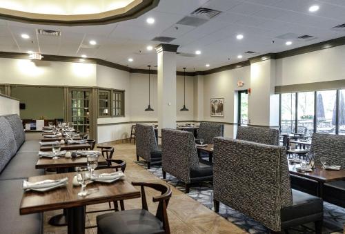 DoubleTree by Hilton Nashua