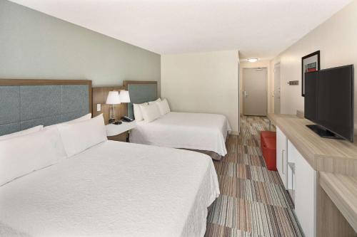 Hampton Inn Atlanta-Georgia Tech-Downtown - image 8