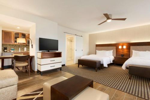1 queen bed
