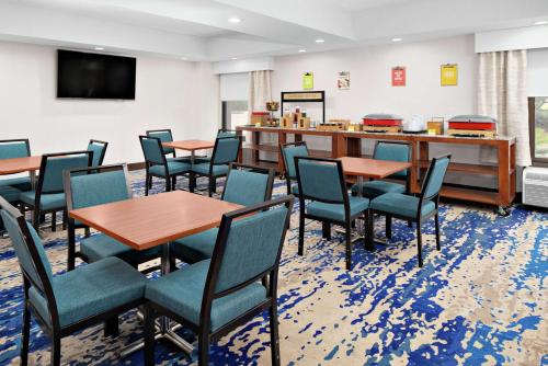 Hampton Inn Austin North - image 9