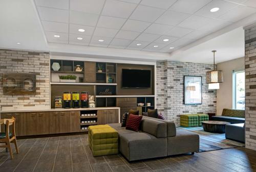 Home2 Suites By Hilton Asheville Airport