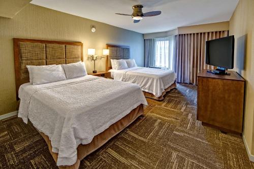 Hampton Inn and Suites Asheville Airport