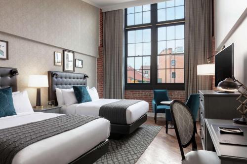 The Foundry Hotel Asheville, Curio Collection by Hilton