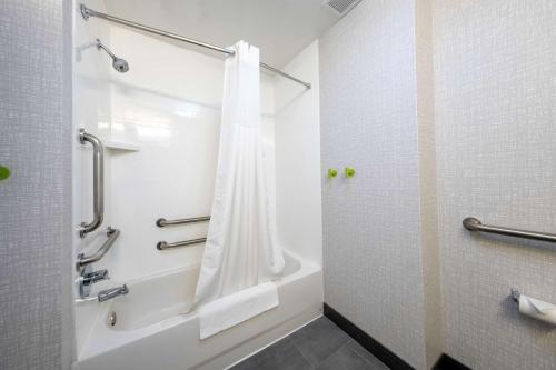 Hampton Inn Swedesboro Philadelphia - image 8