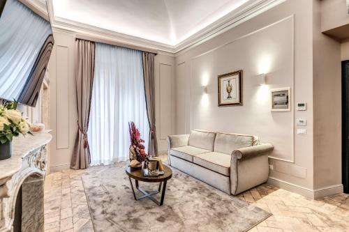 Facilities, Eitch Borromini Palazzo Pamphilj in Navona