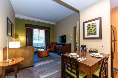 Homewood Suites By Hilton Birmingham Sw/Riverchase Galleria