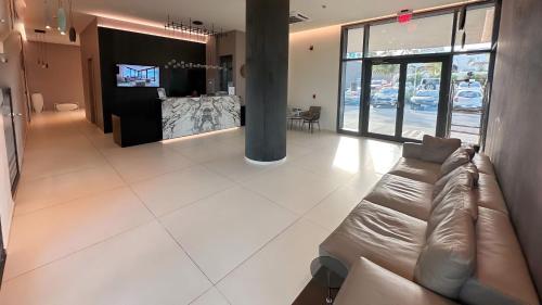 外観, Mullet Bay Suites - Your Luxury Stay Awaits in ロウランズ