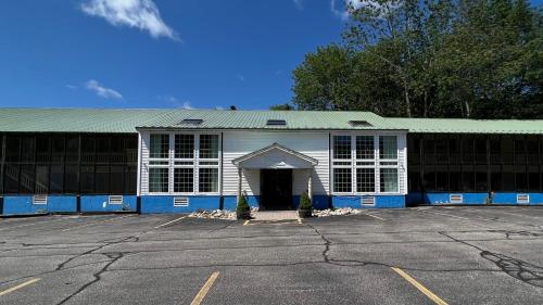 Travelodge by Wyndham Lincoln Near White Mountain