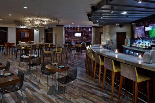 Delta Hotels by Marriott Philadelphia Airport - image 6