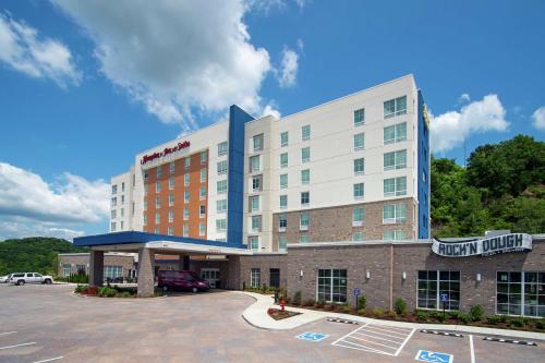 Hampton Inn & Suites by Hilton Nashville North Skyline