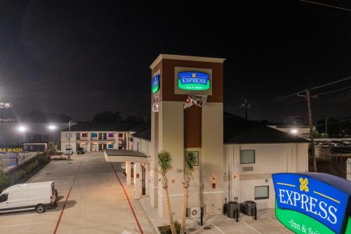 Express Inn & Suites