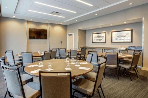 Hampton Inn & Suites Boston/Waltham