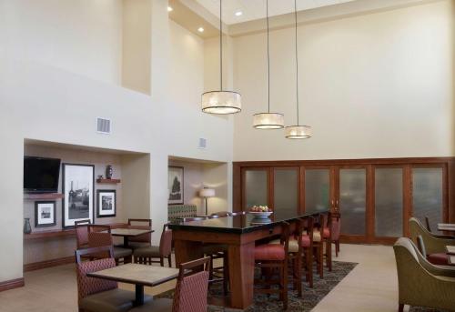 Hampton Inn and Suites-Brownsville - image 10