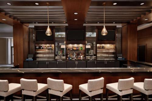 Embassy Suites Brunswick - image 12