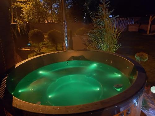 Leśny zakątek malediwy Jacuzzi free (Lesny zakatek malediwy Jacuzzi free) in Jaworzno