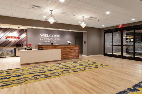 Hampton Inn & Suites by Hilton Columbia Killian Road - 로비
