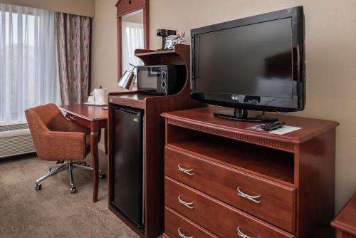 Hampton Inn By Hilton Columbia-Northeast