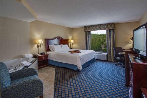 Hampton Inn Clearfield - image 11