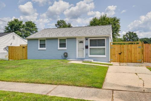 Convenient Glenarden Home - 3 Mi to FedEx Field! in Glenarden (MD)