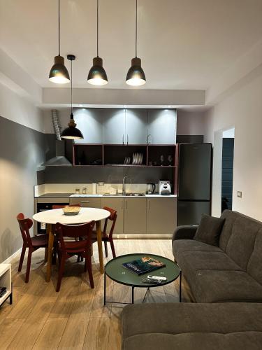 Tirana Getaway Apartments - Central, Tirana (photo 8)