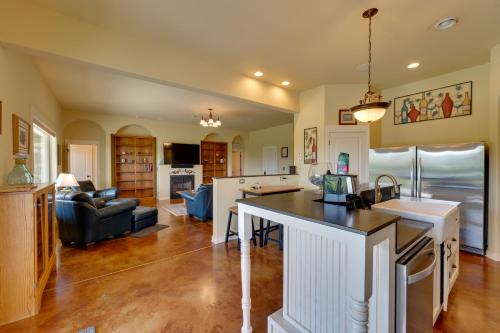 West Richland Home w/ Vineyard & Mountain Views! in Richland City Center