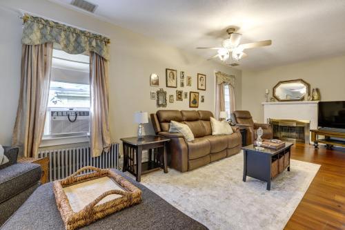 Cozy Springfield Vacation Rental Near Downtown in Springfield, USA