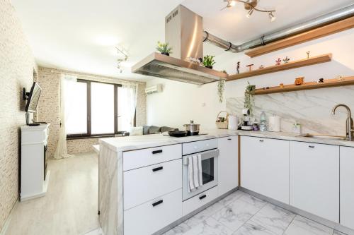 The White Apartment 3BR - free parking, Sofia (Foto 8)
