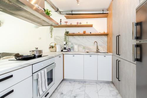The White Apartment 3BR - free parking, Sofia (Foto 10)