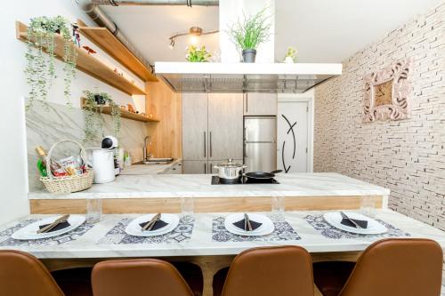 The White Apartment 3BR - free parking, Sofia