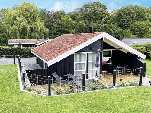 6 person holiday home in Egernsund