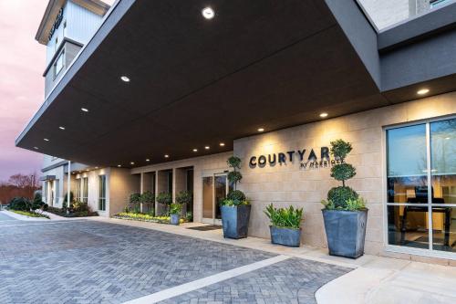 Courtyard by Marriott Atlanta Alpharetta/Avalon Area - image 13