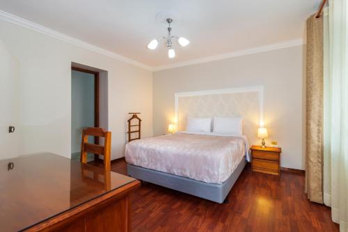 Hotel La Cartuja - image 4