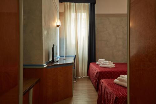 Hotel Lido - image 11