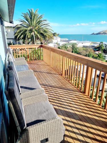 设施服务, Opononi Bliss in 达格维尔