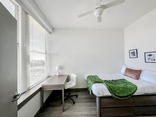 Sleepover High-end Downtown Springfield Apartments