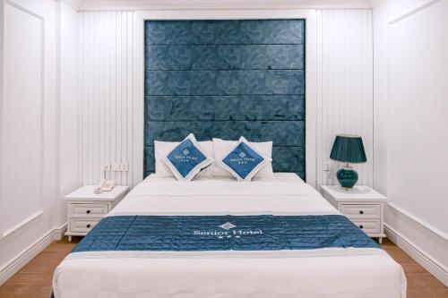 Standard Double Room image 9