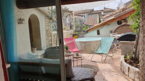 Maison avec Jacuzzi et terrasse sur les toits - Brignon