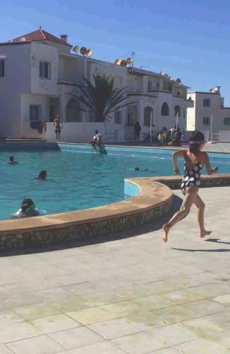 Skats, Splendide appartement calme et spacieux in Oued Alian