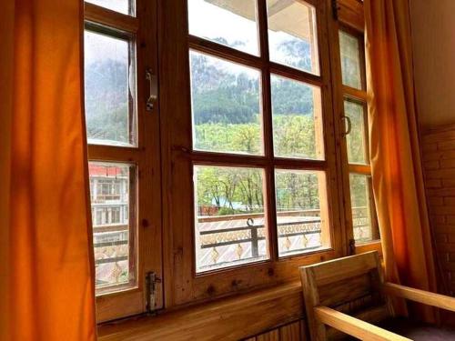 OYO Flagship Manali Woods