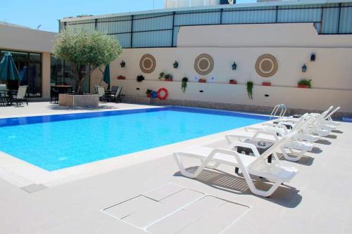 Kolam renang, Salome Hotel in Madaba