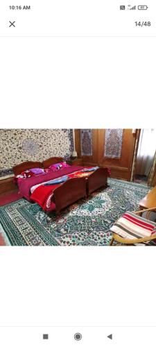 Pride and Joy group of houseboats