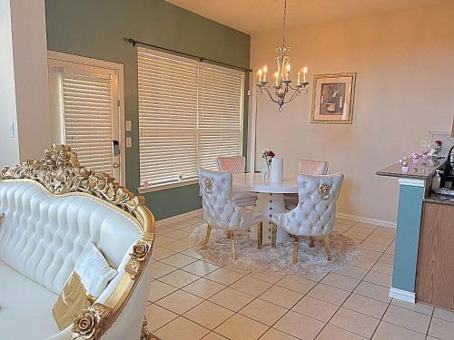 The Queens luxury palace in Grand Prairie, USA
