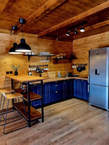 Twin Cabins / Cabanele Gemene