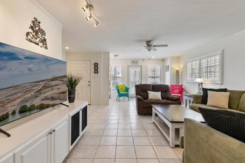 Villa del Mar by Padre Getaways - image 11