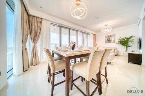 Exclusive Offer Best Price for Stunning 3BR Stay by Deluxe Holiday Homes, Dubaj (zdjęcie 9)