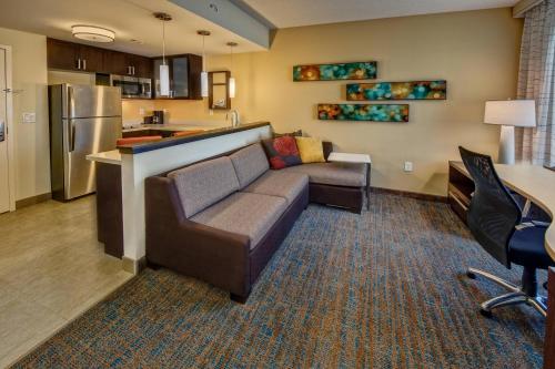 King Studio with Sofa Bed