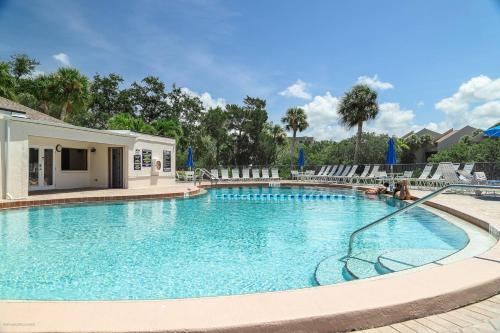 Midnight Cove II Bldg 7 - image 2