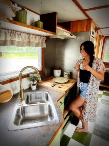 Vintage Minnow for 2 Houseboat in Savanna