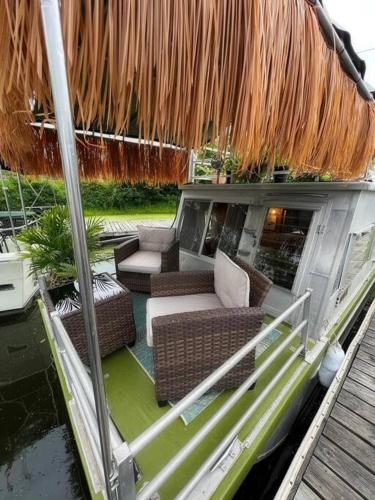 Vintage Minnow for 2 Houseboat in Savanna
