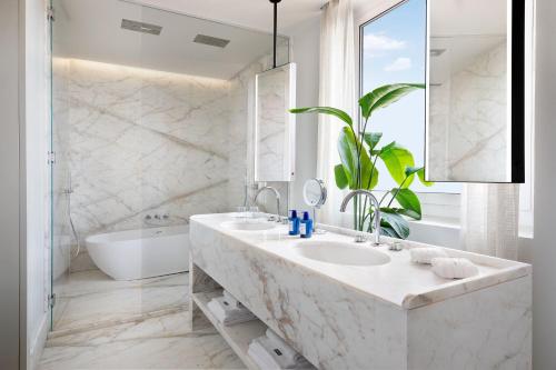 The Westin Palace - image 12